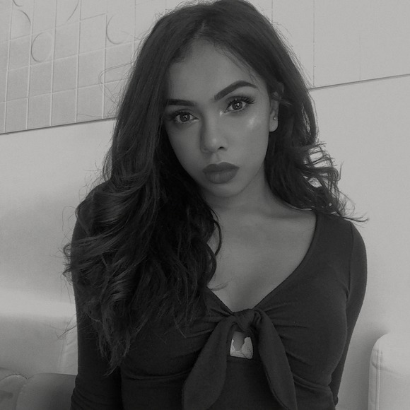 Meet your Posher, Tenisha - Picture 1 of 1